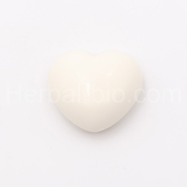 LA MAISON: Heart-shaped soap